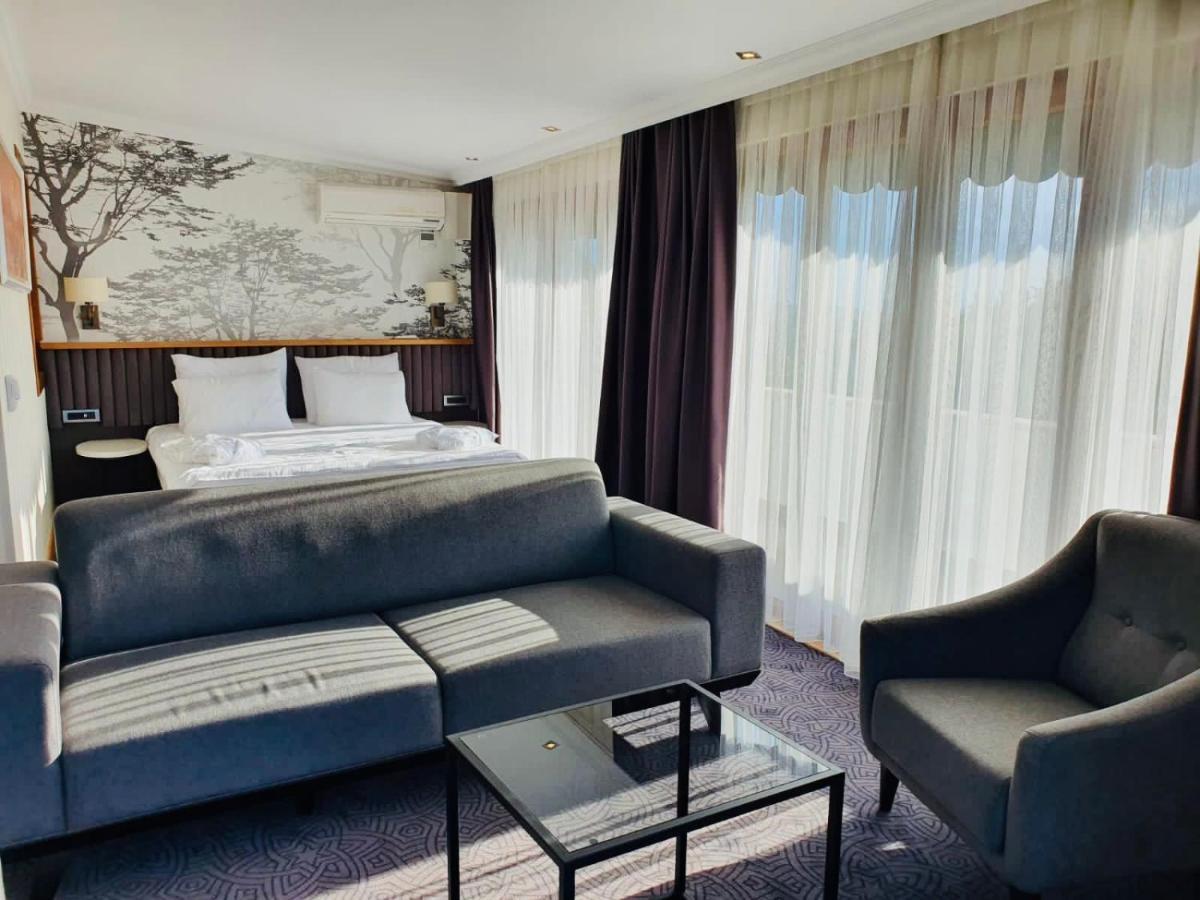 Double Royal Hotel Κοτζαελί Εξωτερικό φωτογραφία