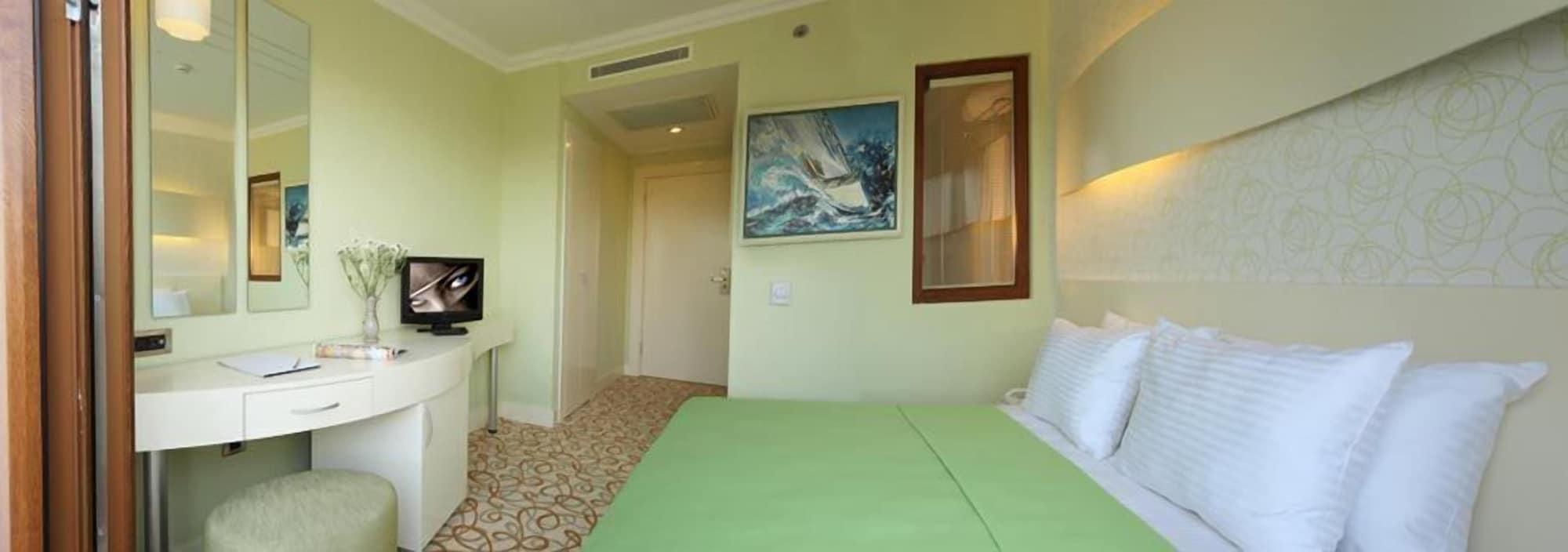 Double Royal Hotel Κοτζαελί Εξωτερικό φωτογραφία