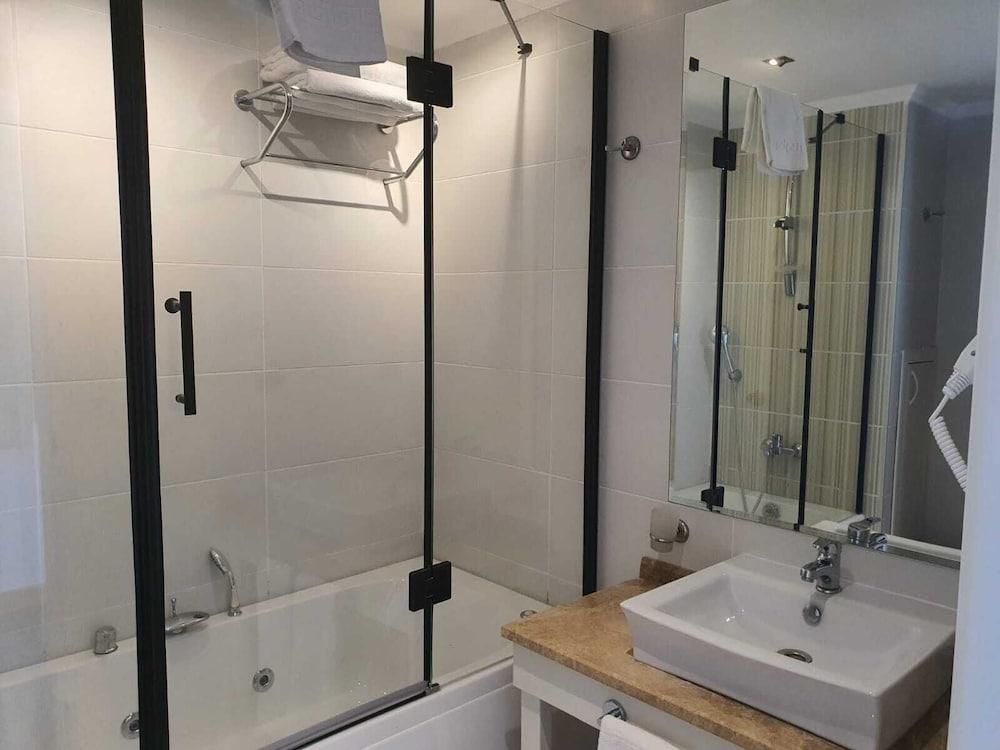 Double Royal Hotel Κοτζαελί Εξωτερικό φωτογραφία