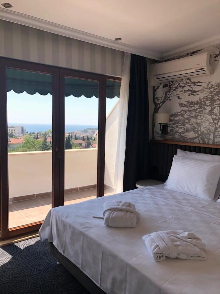 Double Royal Hotel Κοτζαελί Εξωτερικό φωτογραφία